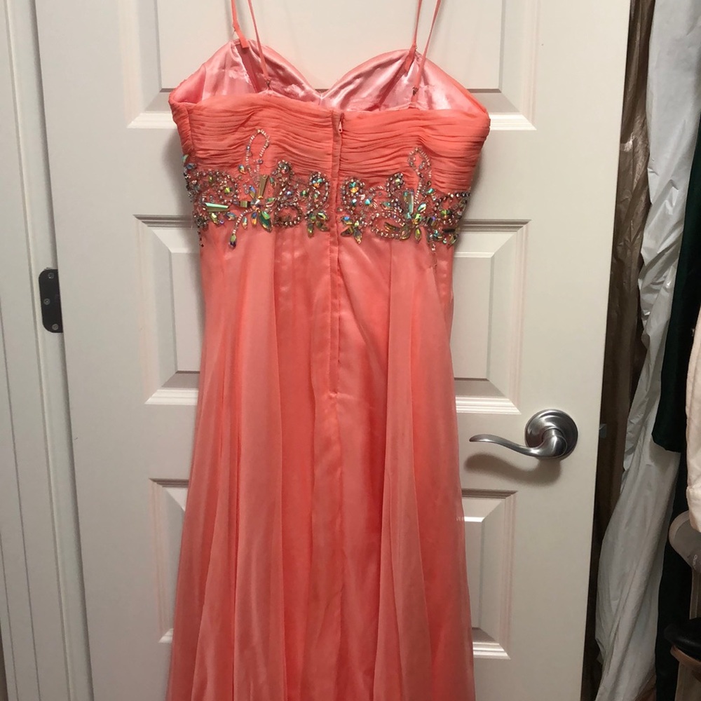 PROM DRESS - Picture 2 of 5